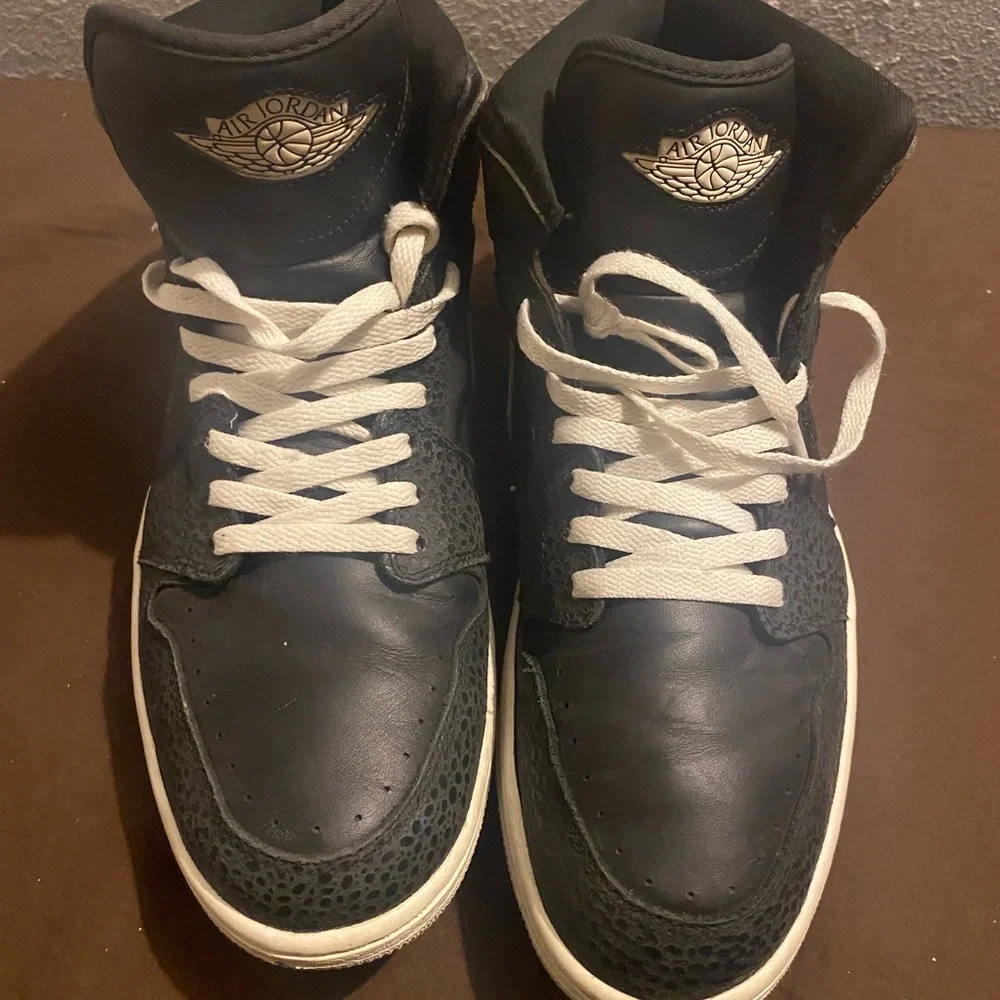 Jordan Black and White Men's Sneakers Air Jordan 1 Low 86 Pure Platinum - Picture 5 of 11